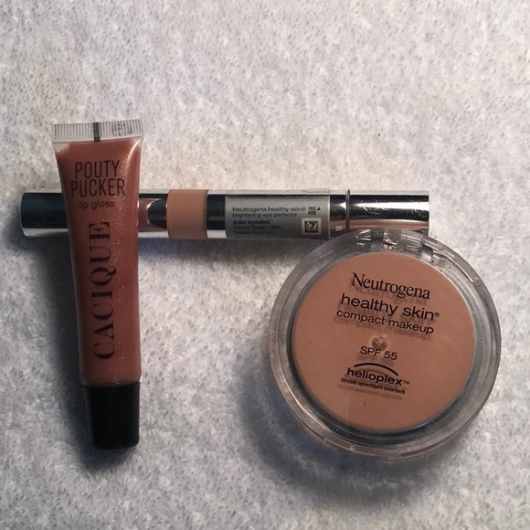 Neutrogena Other - Makeup Lipgloss lot bundle. Used once. BOGO